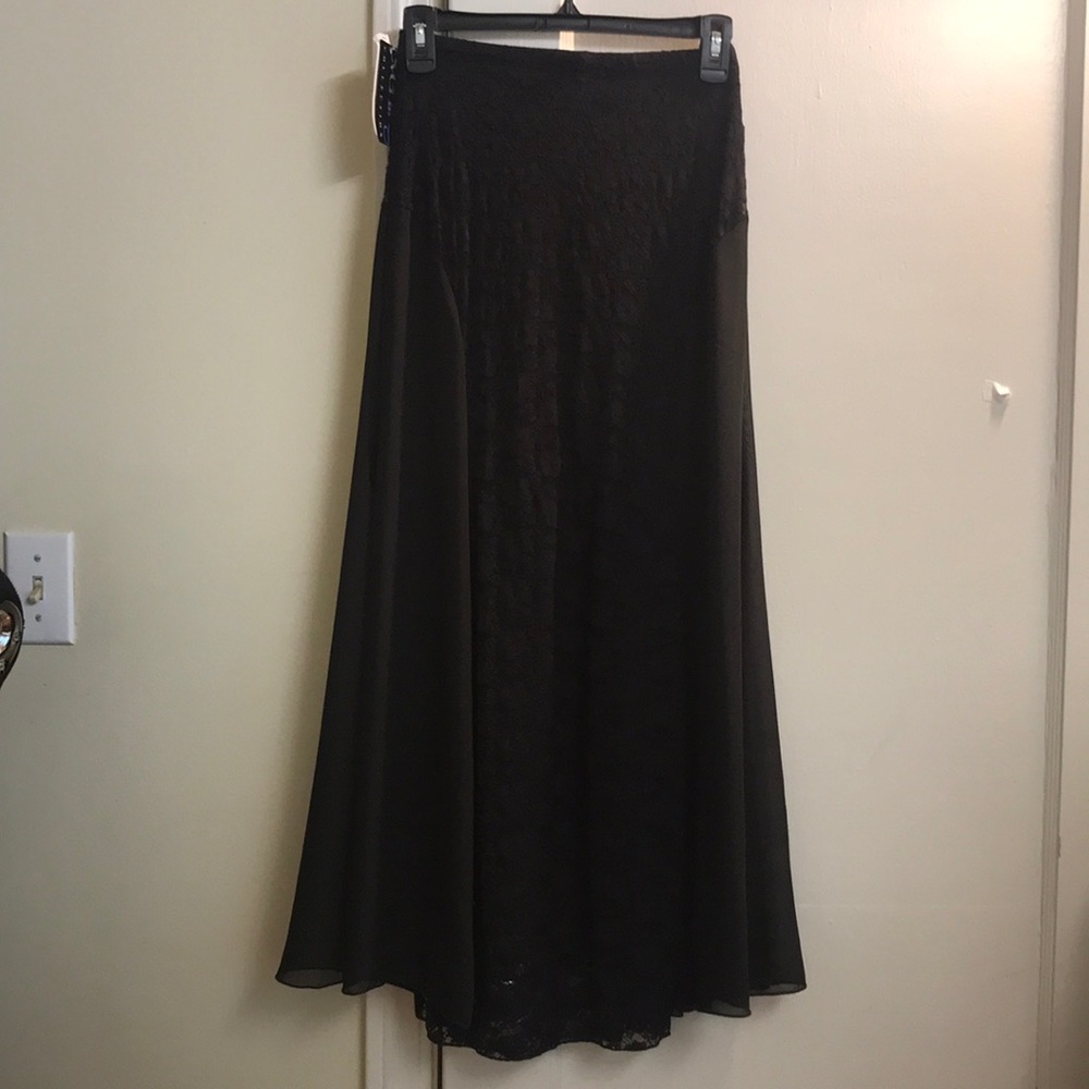 lace skirt